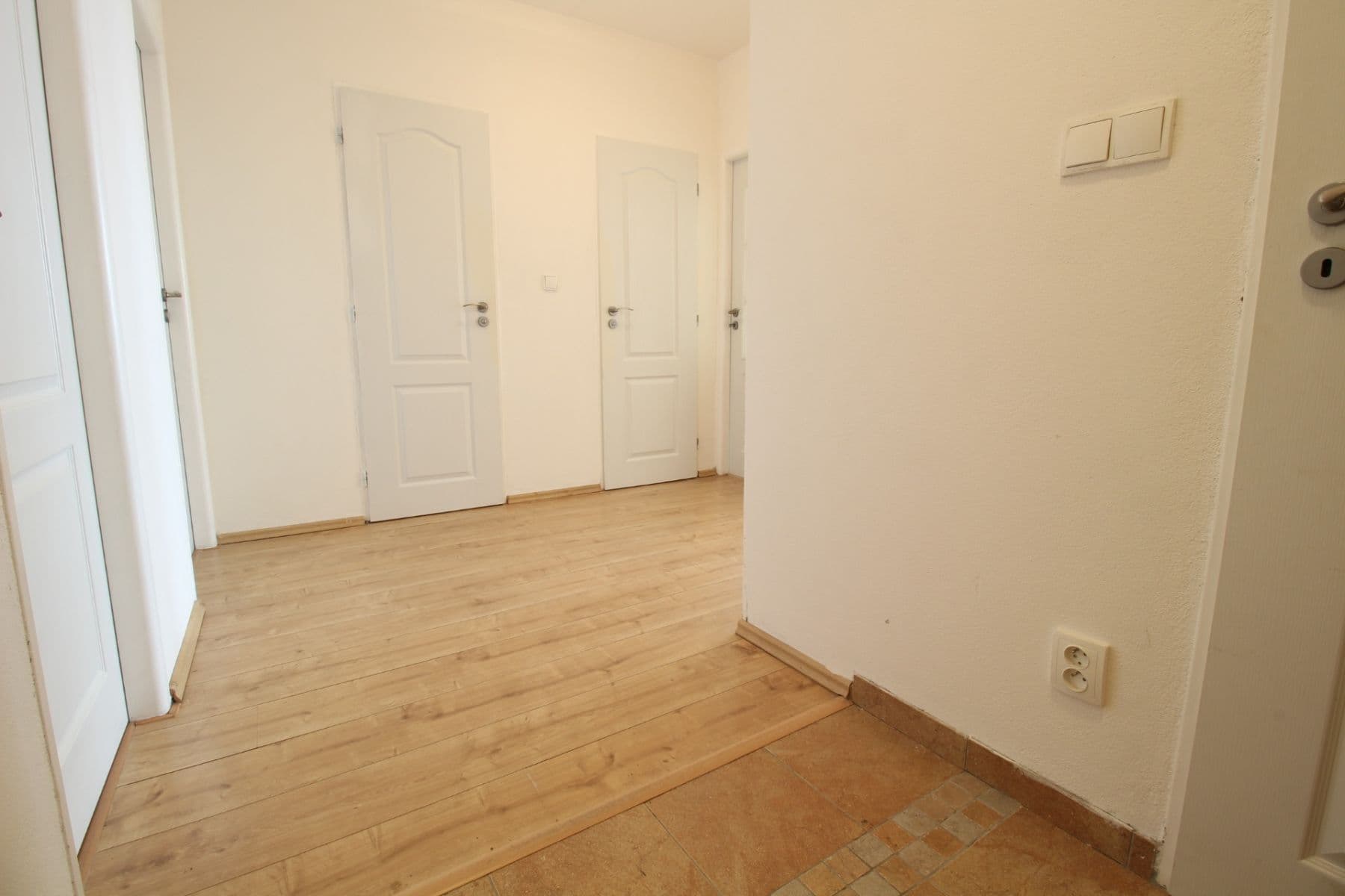 Prenájom bytu 3-izbový 70 m², Radimovická, Praha, Praha Prenájom bytu 3-izbový 70 m², Radimovická, Praha, Praha