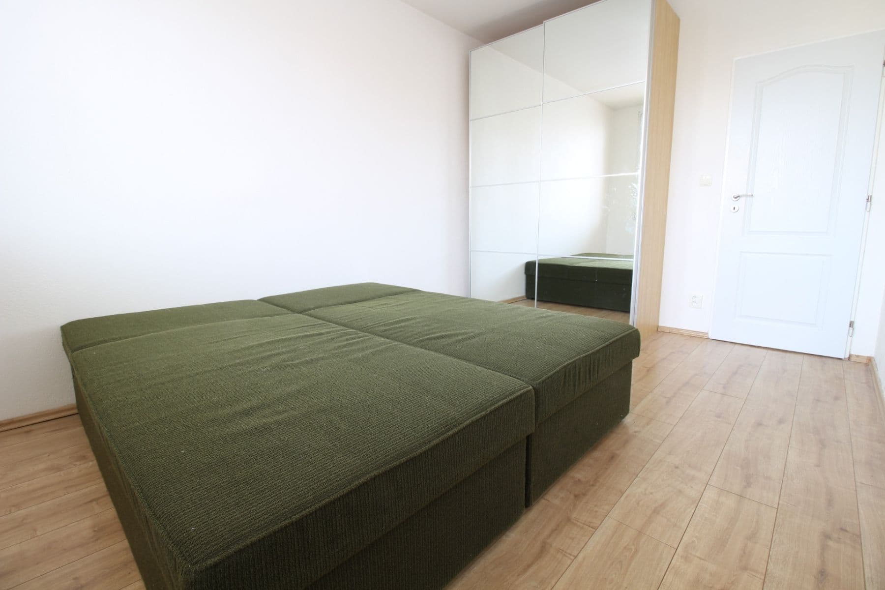 Prenájom bytu 3-izbový 70 m², Radimovická, Praha, Praha Prenájom bytu 3-izbový 70 m², Radimovická, Praha, Praha