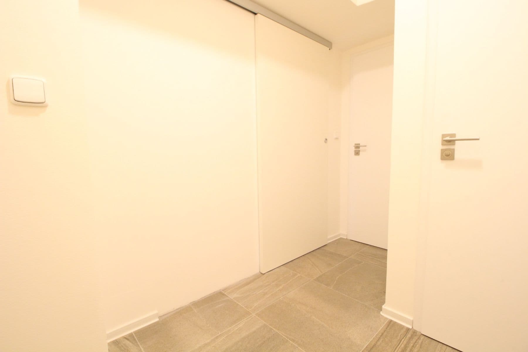 Prenájom bytu 2-izbový 40 m², Koulova, Praha, Praha Prenájom bytu 2-izbový 40 m², Koulova, Praha, Praha