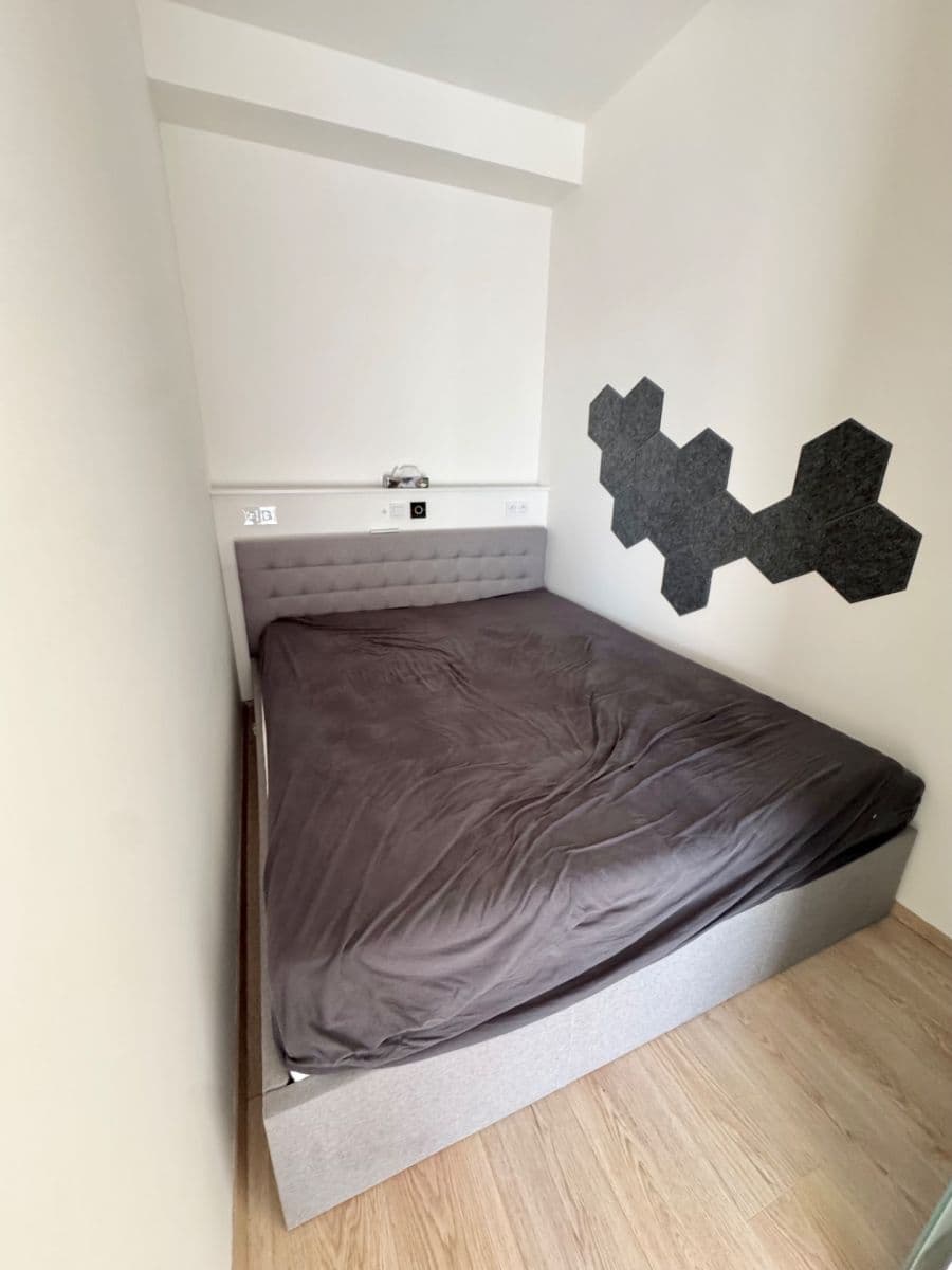 Prenájom bytu 1-izbový 42 m², Hřbitovní, Plzeň, Plzeňský kraj Prenájom bytu 1-izbový 42 m², Hřbitovní, Plzeň, Plzeňský kraj