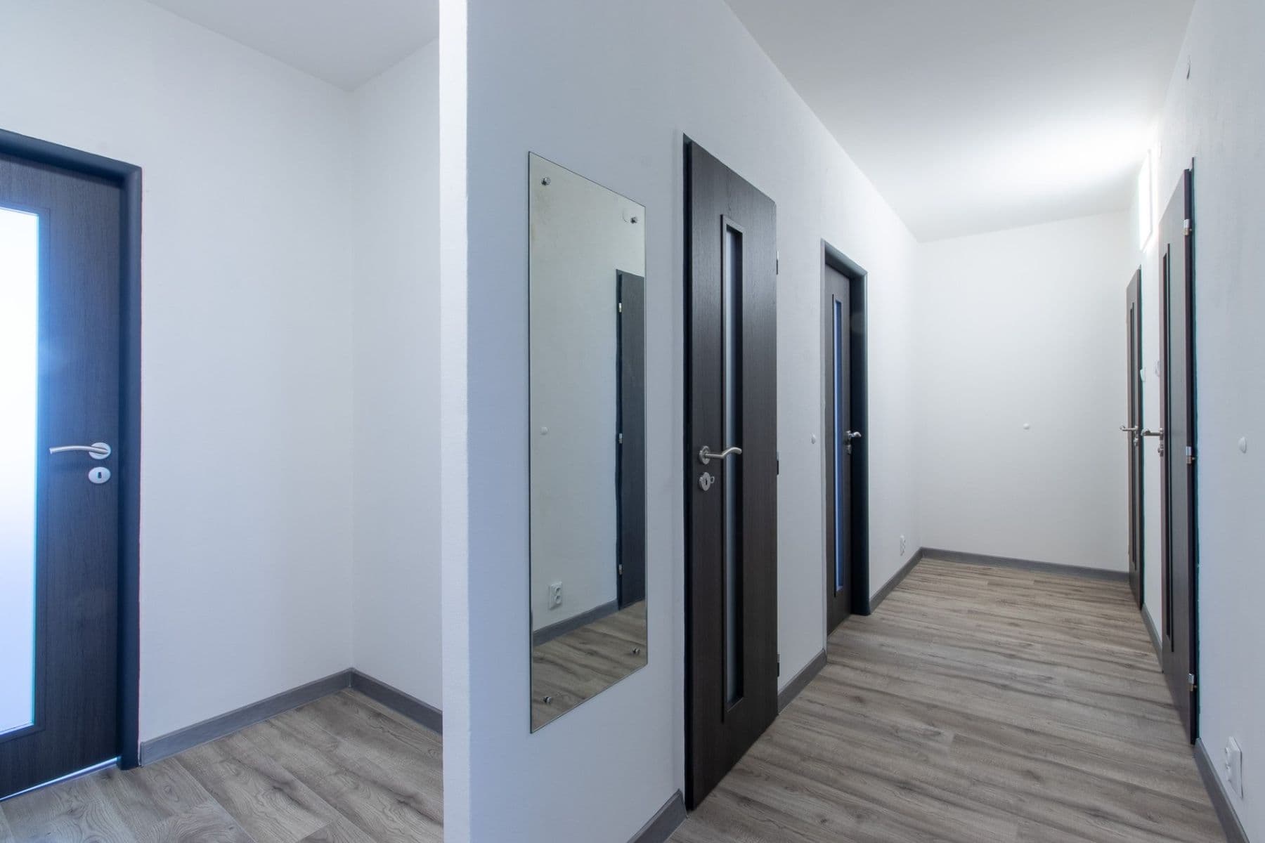 Prenájom bytu 3-izbový 70 m², Jablonecká, Praha, Praha Prenájom bytu 3-izbový 70 m², Jablonecká, Praha, Praha