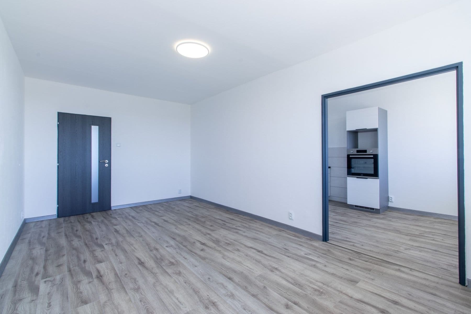 Prenájom bytu 3-izbový 70 m², Jablonecká, Praha, Praha Prenájom bytu 3-izbový 70 m², Jablonecká, Praha, Praha