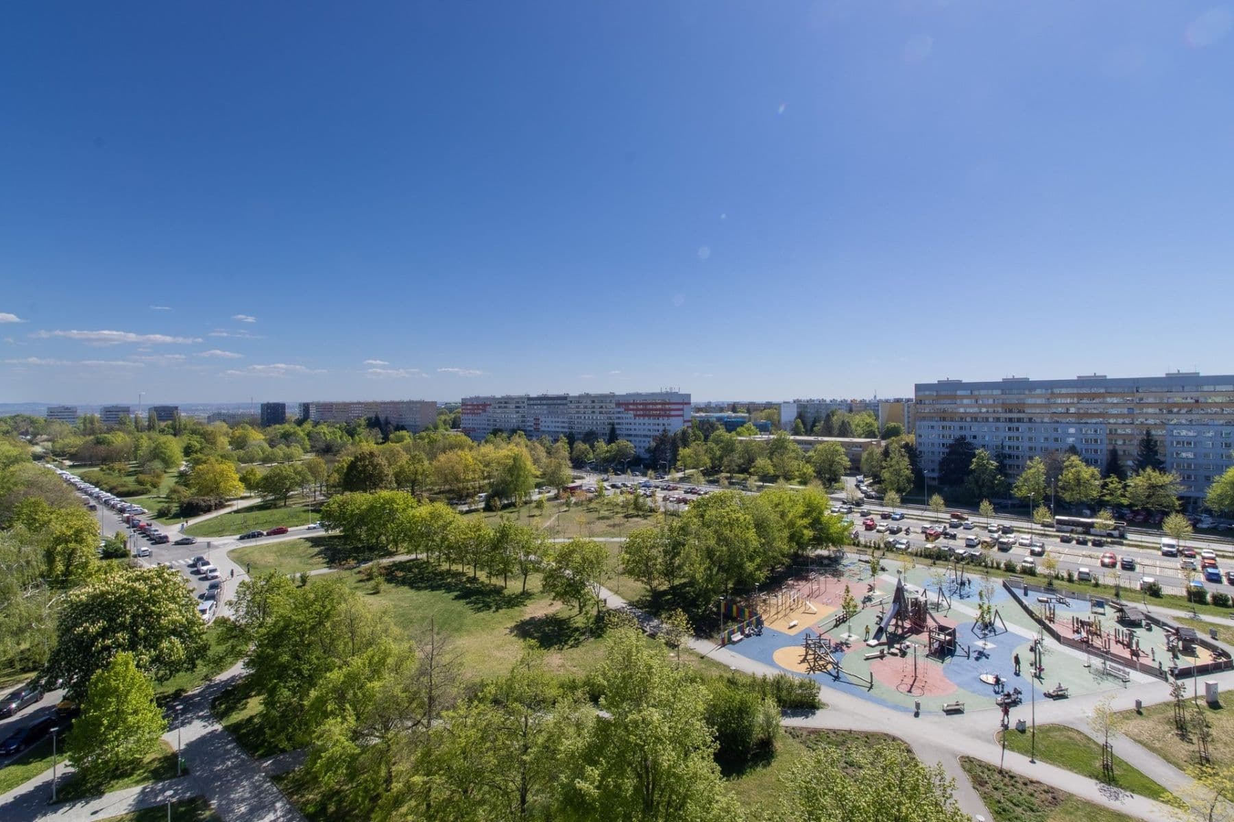 Prenájom bytu 3-izbový 70 m², Jablonecká, Praha, Praha Prenájom bytu 3-izbový 70 m², Jablonecká, Praha, Praha