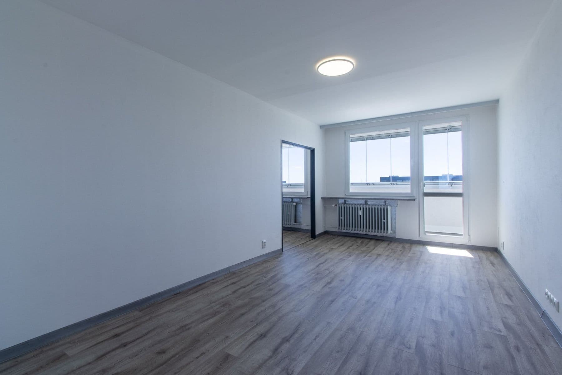 Prenájom bytu 3-izbový 70 m², Jablonecká, Praha, Praha Prenájom bytu 3-izbový 70 m², Jablonecká, Praha, Praha