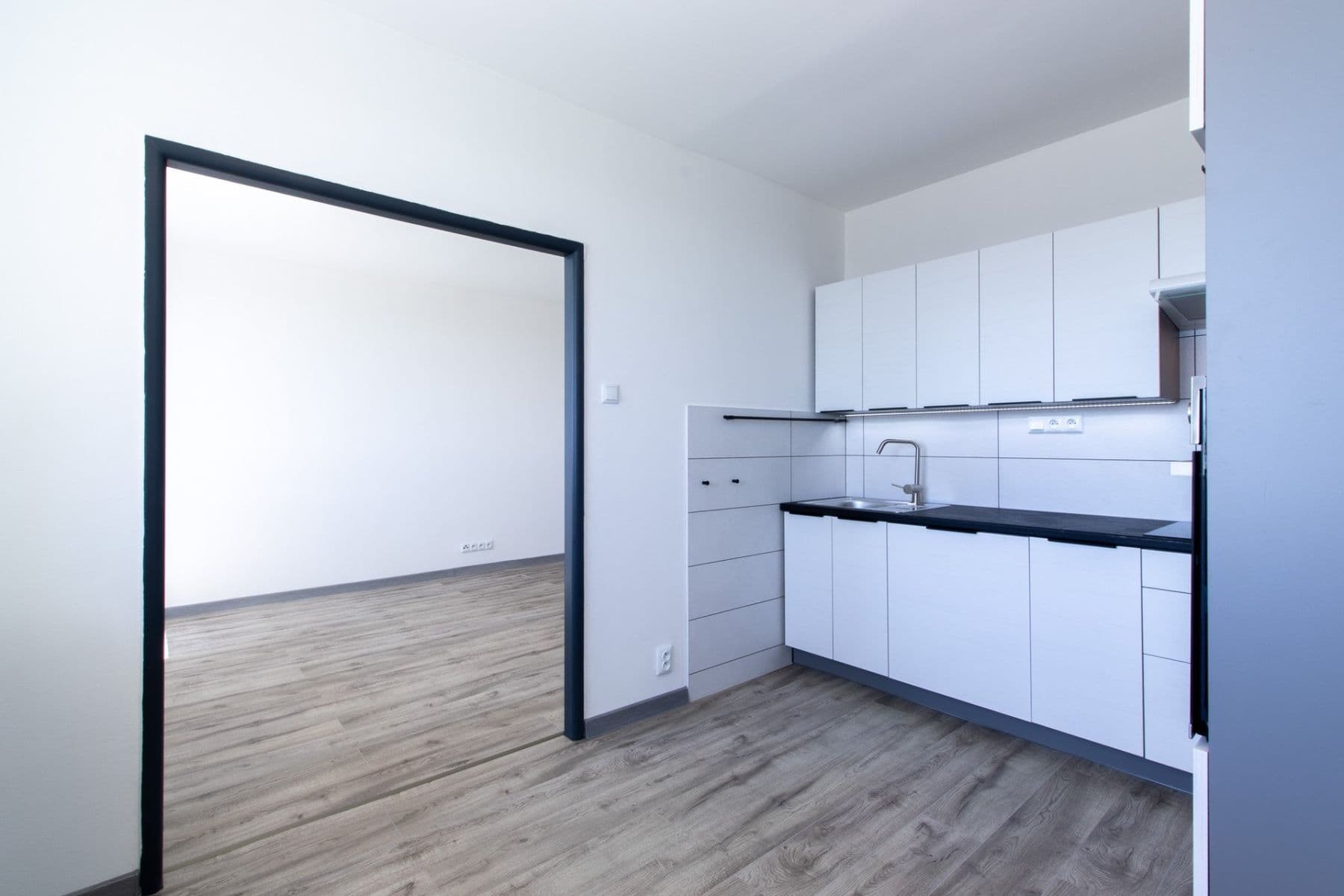 Prenájom bytu 3-izbový 70 m², Jablonecká, Praha, Praha Prenájom bytu 3-izbový 70 m², Jablonecká, Praha, Praha