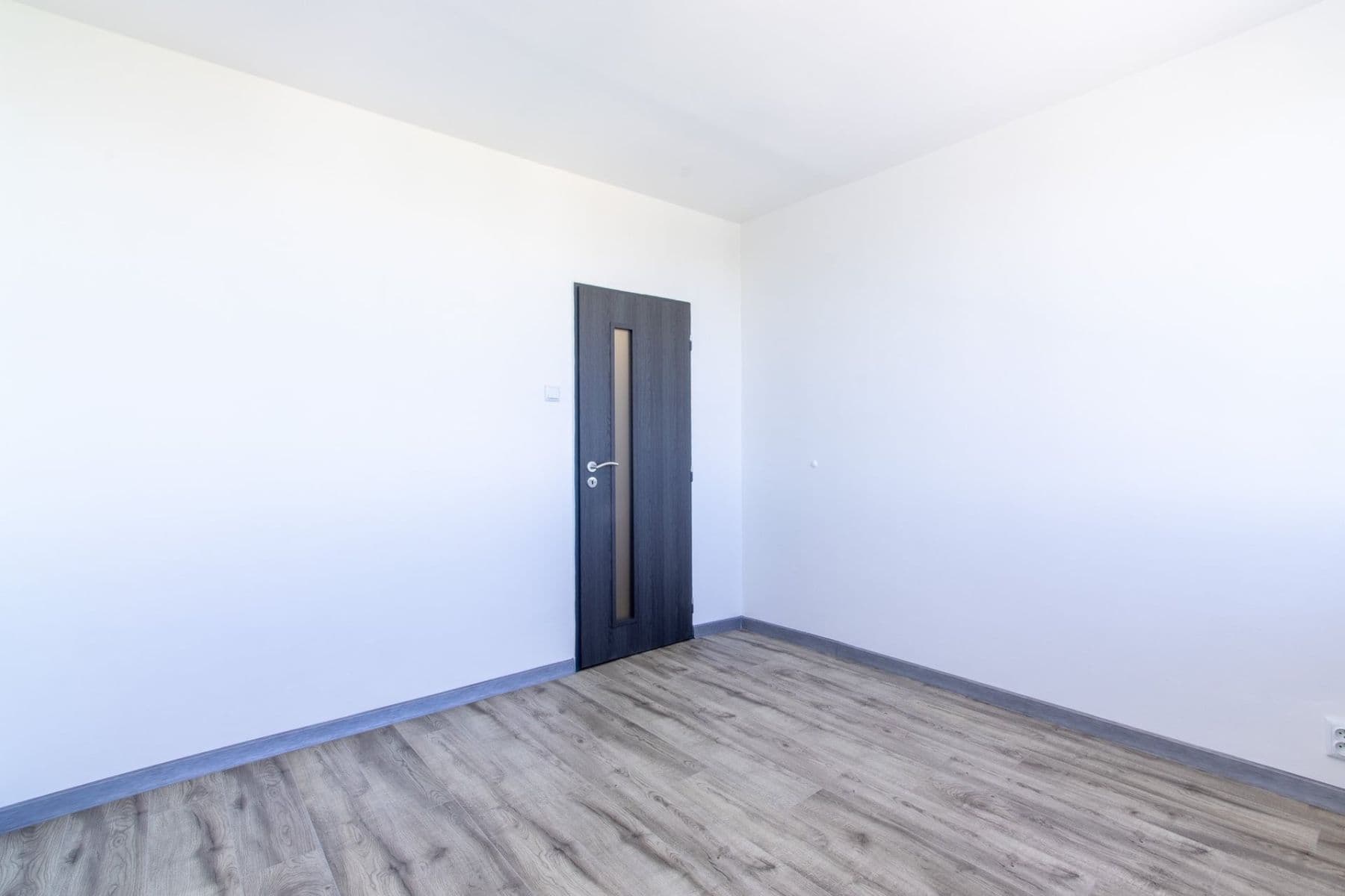 Prenájom bytu 3-izbový 70 m², Jablonecká, Praha, Praha Prenájom bytu 3-izbový 70 m², Jablonecká, Praha, Praha