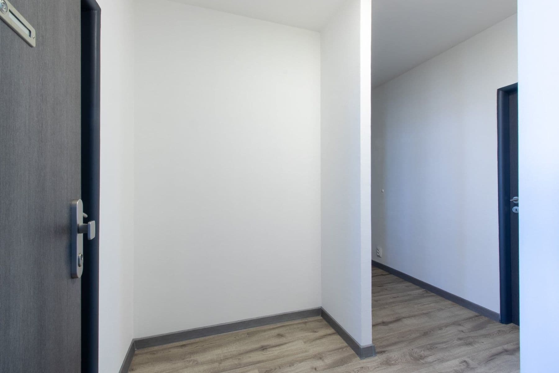 Prenájom bytu 3-izbový 70 m², Jablonecká, Praha, Praha Prenájom bytu 3-izbový 70 m², Jablonecká, Praha, Praha