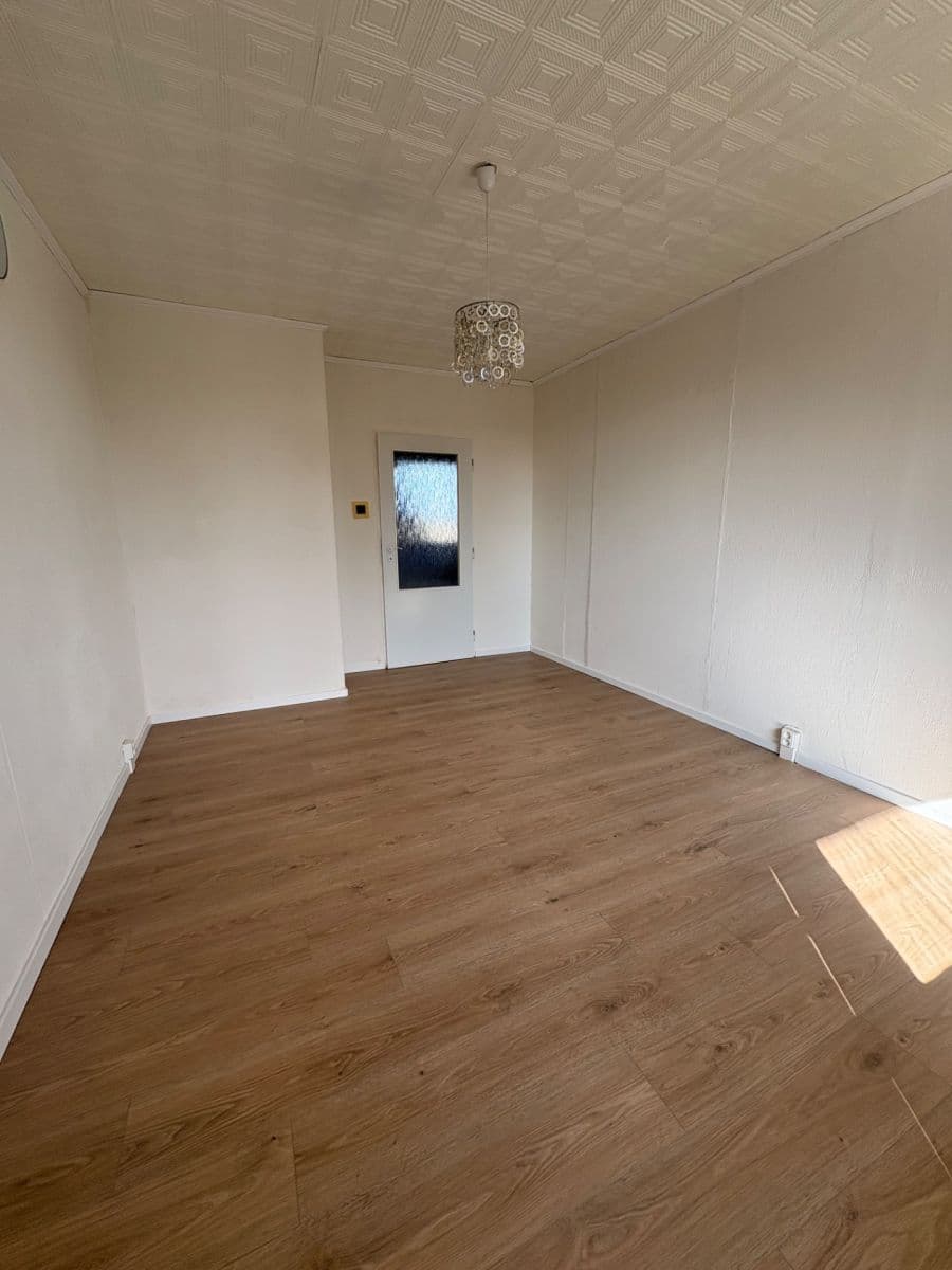Prenájom bytu 3-izbový 55 m², Sládkovičova, Praha, Praha Prenájom bytu 3-izbový 55 m², Sládkovičova, Praha, Praha