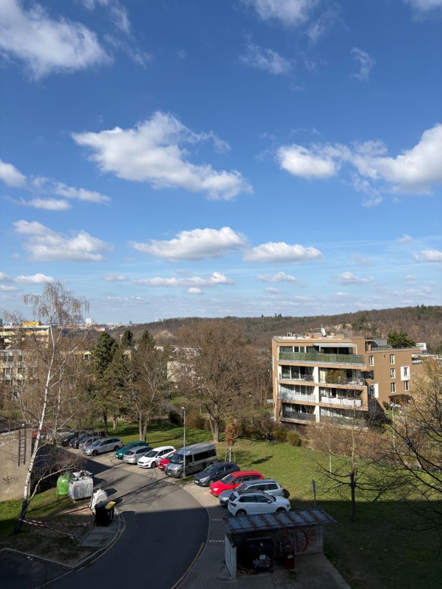 Prenájom bytu 3-izbový 55 m², Sládkovičova, Praha, Praha Prenájom bytu 3-izbový 55 m², Sládkovičova, Praha, Praha