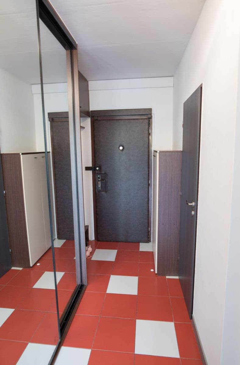 Prenájom bytu 2-izbový 44 m², Uherská, Praha, Praha Prenájom bytu 2-izbový 44 m², Uherská, Praha, Praha