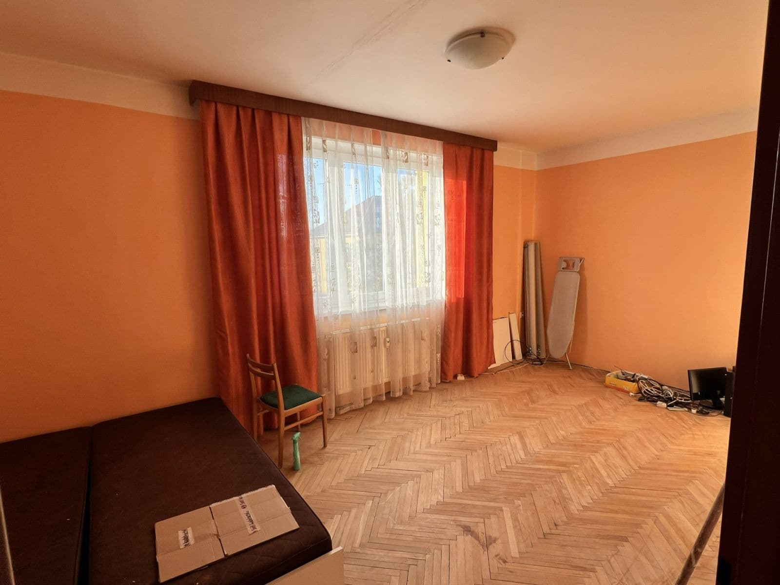 Predaj bytu 3-izbový 77 m², Benešovo náměstí, Pardubice, Pardubický kraj Predaj bytu 3-izbový 77 m², Benešovo náměstí, Pardubice, Pardubický kraj