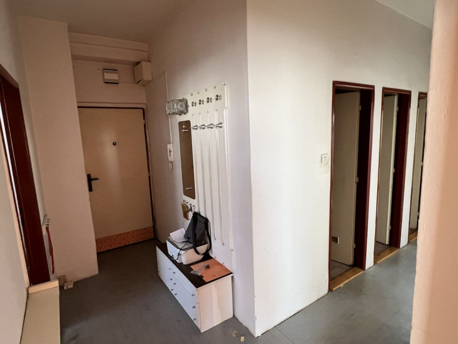 Predaj bytu 3-izbový 77 m², Benešovo náměstí, Pardubice, Pardubický kraj Predaj bytu 3-izbový 77 m², Benešovo náměstí, Pardubice, Pardubický kraj