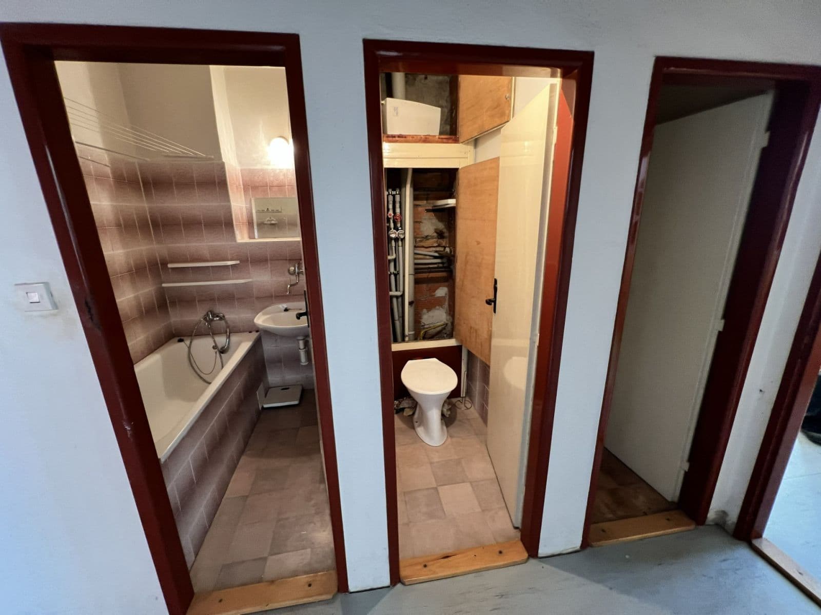 Predaj bytu 3-izbový 77 m², Benešovo náměstí, Pardubice, Pardubický kraj Predaj bytu 3-izbový 77 m², Benešovo náměstí, Pardubice, Pardubický kraj