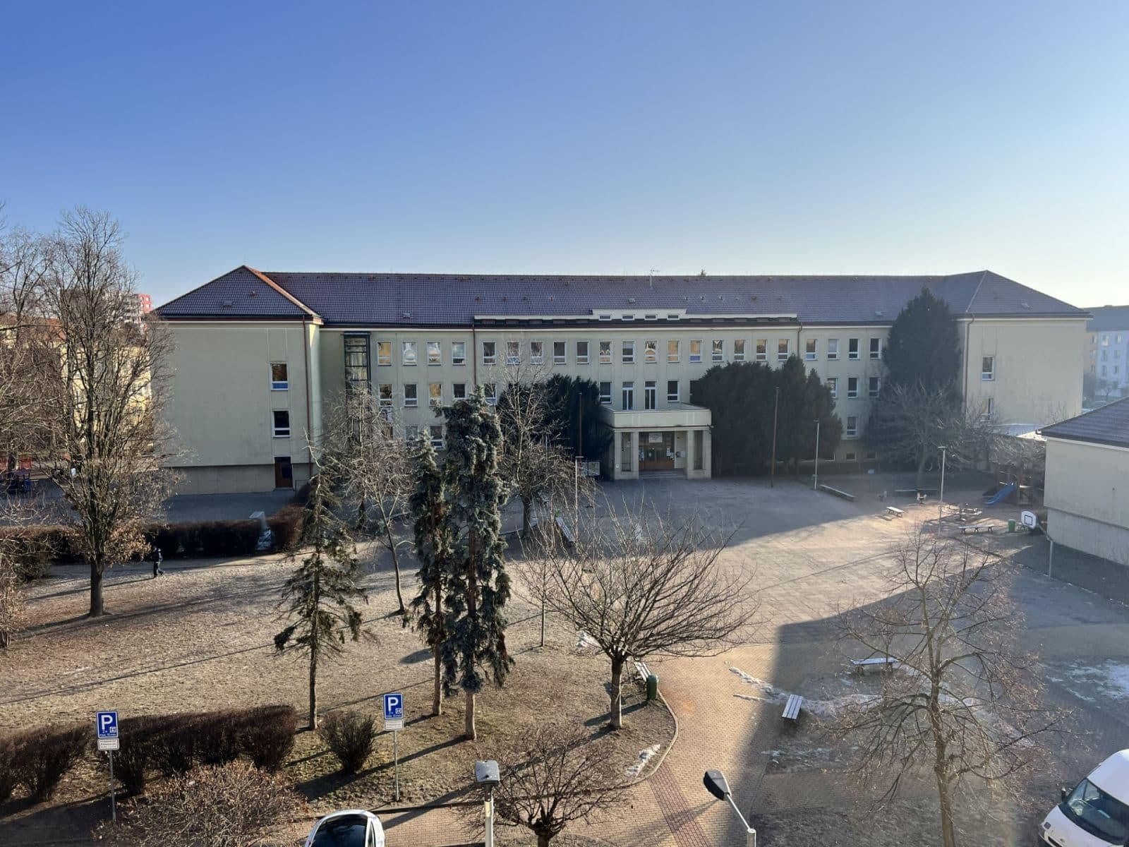 Predaj bytu 3-izbový 77 m², Benešovo náměstí, Pardubice, Pardubický kraj Predaj bytu 3-izbový 77 m², Benešovo náměstí, Pardubice, Pardubický kraj