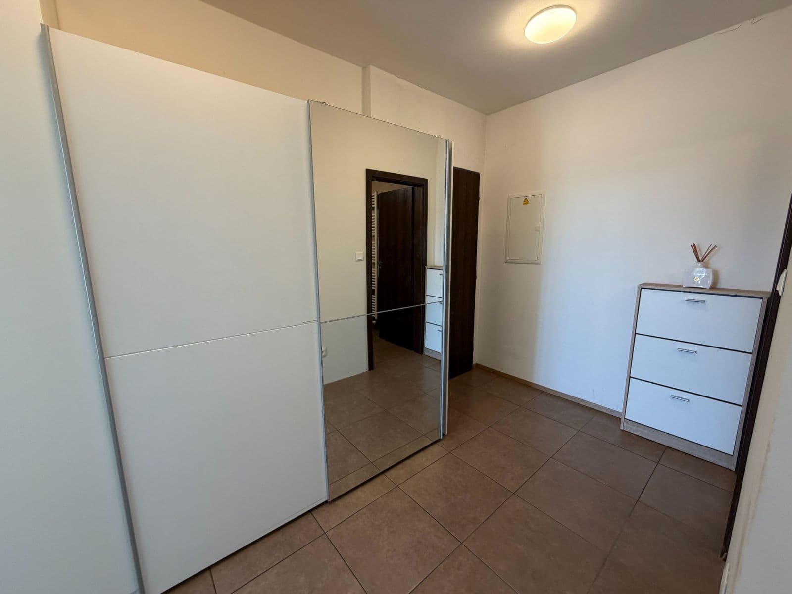 Prenájom bytu 2-izbový 49 m², Jankovcova, Praha, Praha Prenájom bytu 2-izbový 49 m², Jankovcova, Praha, Praha