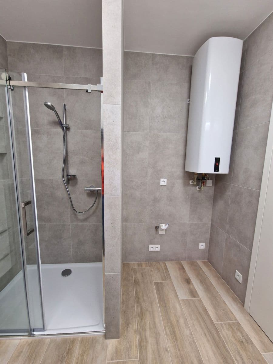 Prenájom bytu 2-izbový 37 m², U Kříže, Praha, Praha Prenájom bytu 2-izbový 37 m², U Kříže, Praha, Praha