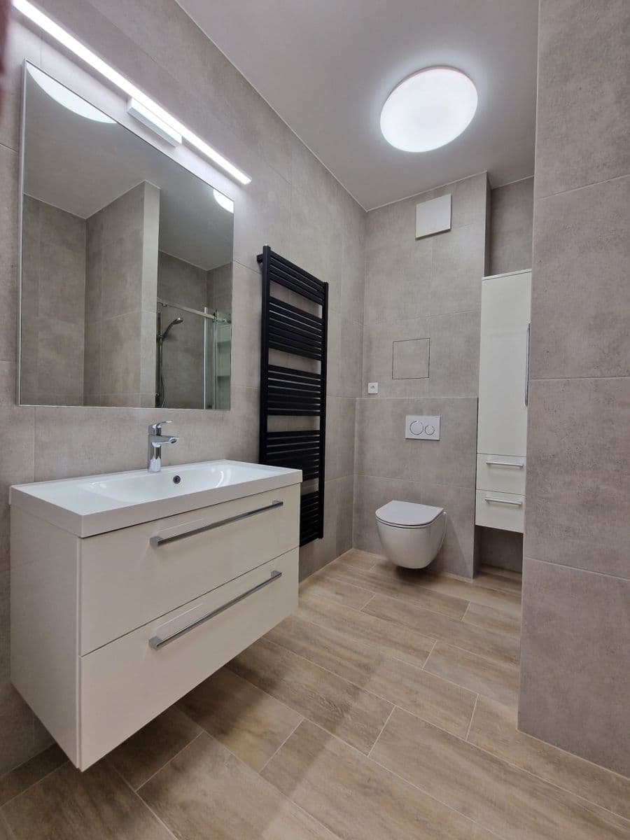 Prenájom bytu 2-izbový 37 m², U Kříže, Praha, Praha Prenájom bytu 2-izbový 37 m², U Kříže, Praha, Praha