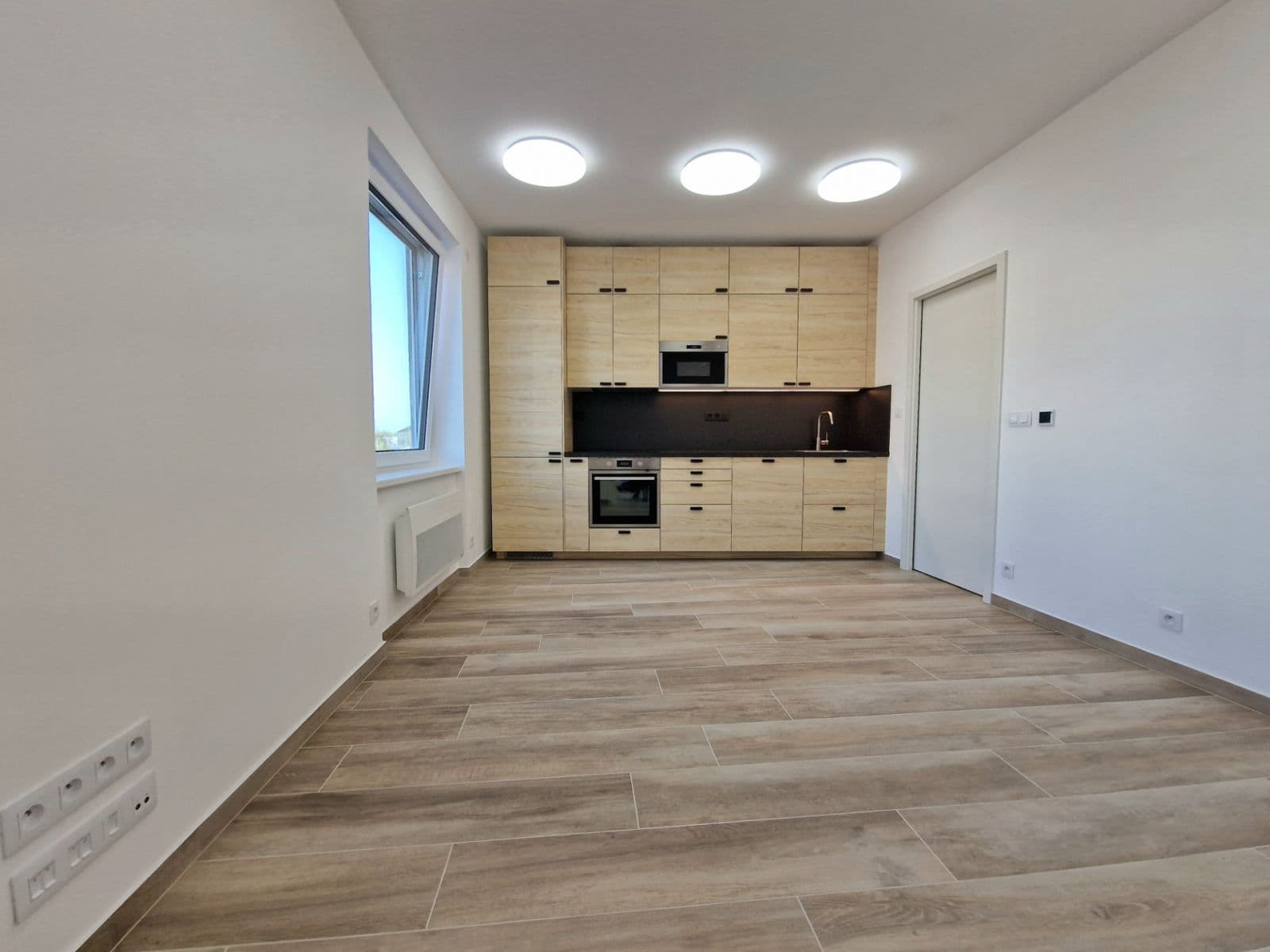 Prenájom bytu 2-izbový 37 m², U Kříže, Praha, Praha Prenájom bytu 2-izbový 37 m², U Kříže, Praha, Praha