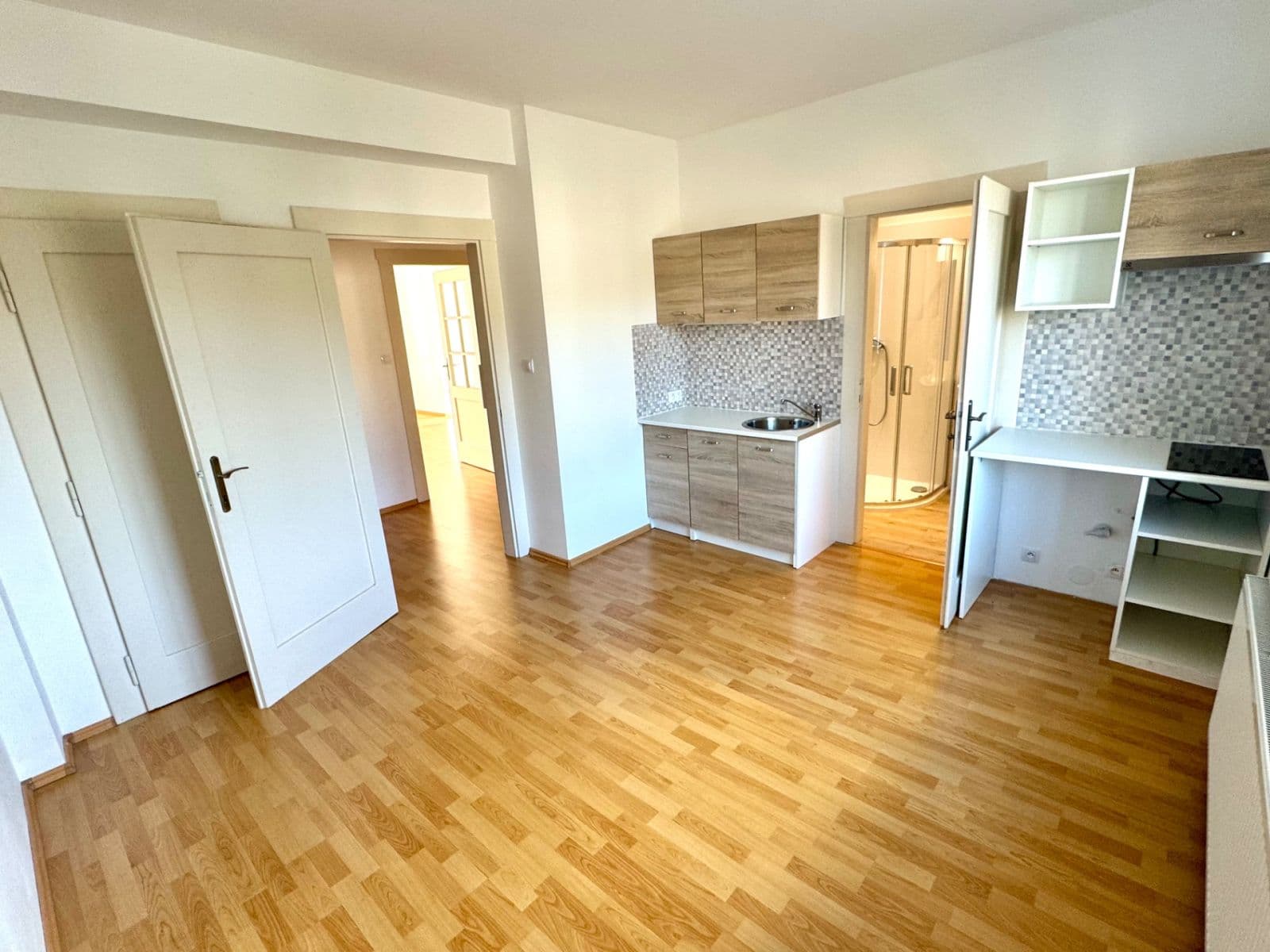 Prenájom bytu 2-izbový 42 m², Na Zvoničce, Praha, Praha Prenájom bytu 2-izbový 42 m², Na Zvoničce, Praha, Praha
