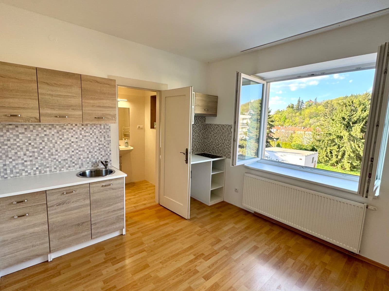 Prenájom bytu 2-izbový 42 m², Na Zvoničce, Praha, Praha Prenájom bytu 2-izbový 42 m², Na Zvoničce, Praha, Praha