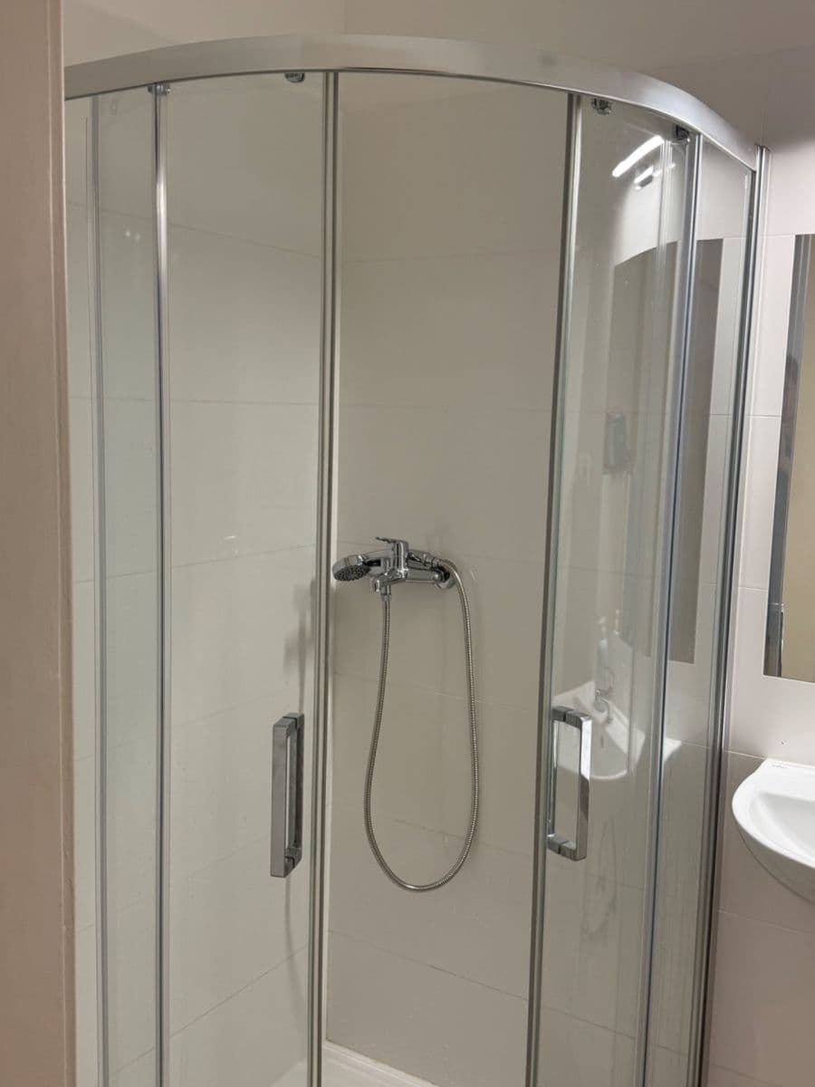 Prenájom bytu 2-izbový 42 m², Na Zvoničce, Praha, Praha Prenájom bytu 2-izbový 42 m², Na Zvoničce, Praha, Praha