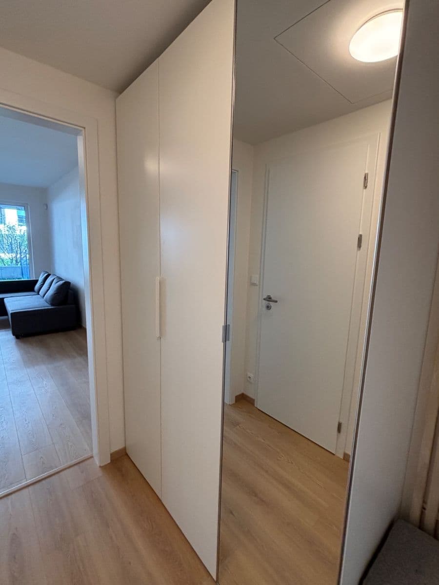 Prenájom bytu 1-izbový 33 m², Poděbradská, Praha, Praha Prenájom bytu 1-izbový 33 m², Poděbradská, Praha, Praha
