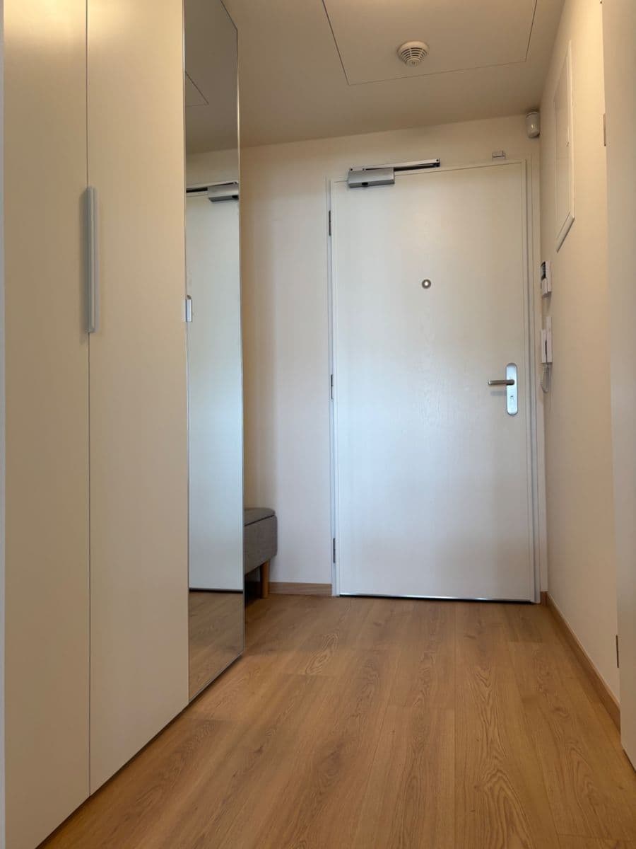 Prenájom bytu 1-izbový 33 m², Poděbradská, Praha, Praha Prenájom bytu 1-izbový 33 m², Poděbradská, Praha, Praha