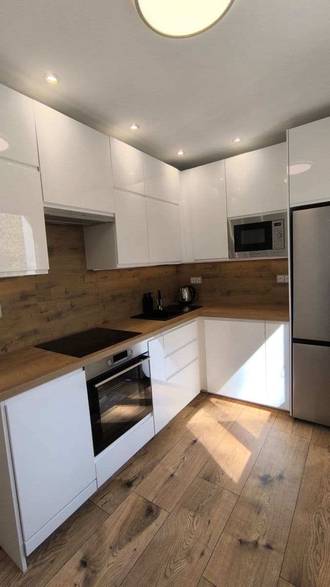 Prenájom bytu 3-izbový 57 m², Volgogradská, Ostrava, Moravskoslezský kraj Prenájom bytu 3-izbový 57 m², Volgogradská, Ostrava, Moravskoslezský kraj