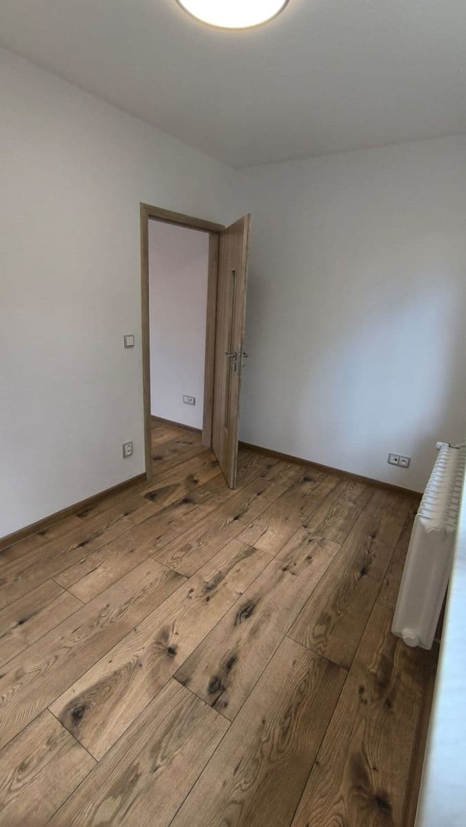 Prenájom bytu 3-izbový 57 m², Volgogradská, Ostrava, Moravskoslezský kraj Prenájom bytu 3-izbový 57 m², Volgogradská, Ostrava, Moravskoslezský kraj