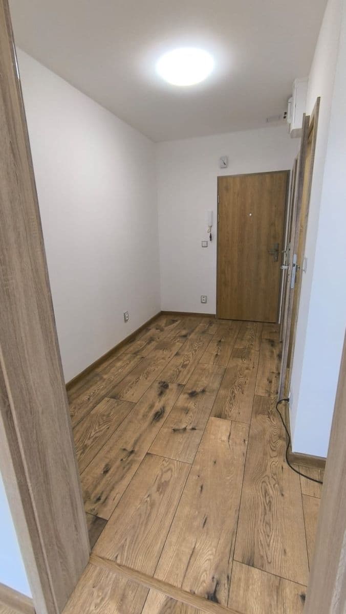 Prenájom bytu 3-izbový 57 m², Volgogradská, Ostrava, Moravskoslezský kraj Prenájom bytu 3-izbový 57 m², Volgogradská, Ostrava, Moravskoslezský kraj