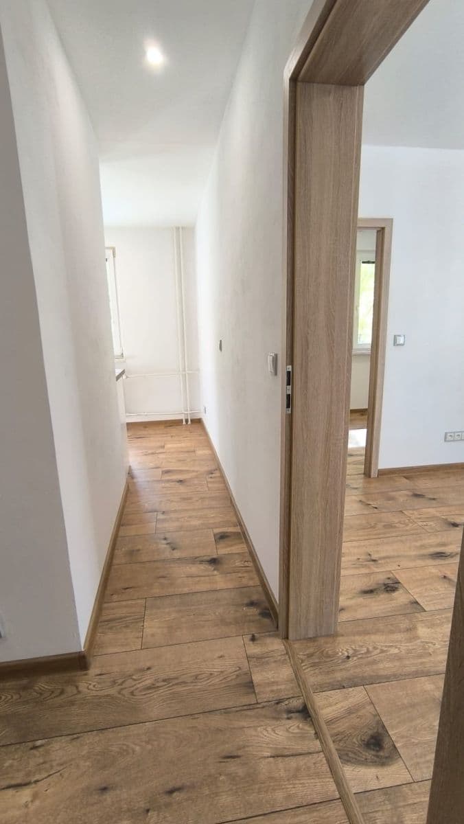 Prenájom bytu 3-izbový 57 m², Volgogradská, Ostrava, Moravskoslezský kraj Prenájom bytu 3-izbový 57 m², Volgogradská, Ostrava, Moravskoslezský kraj