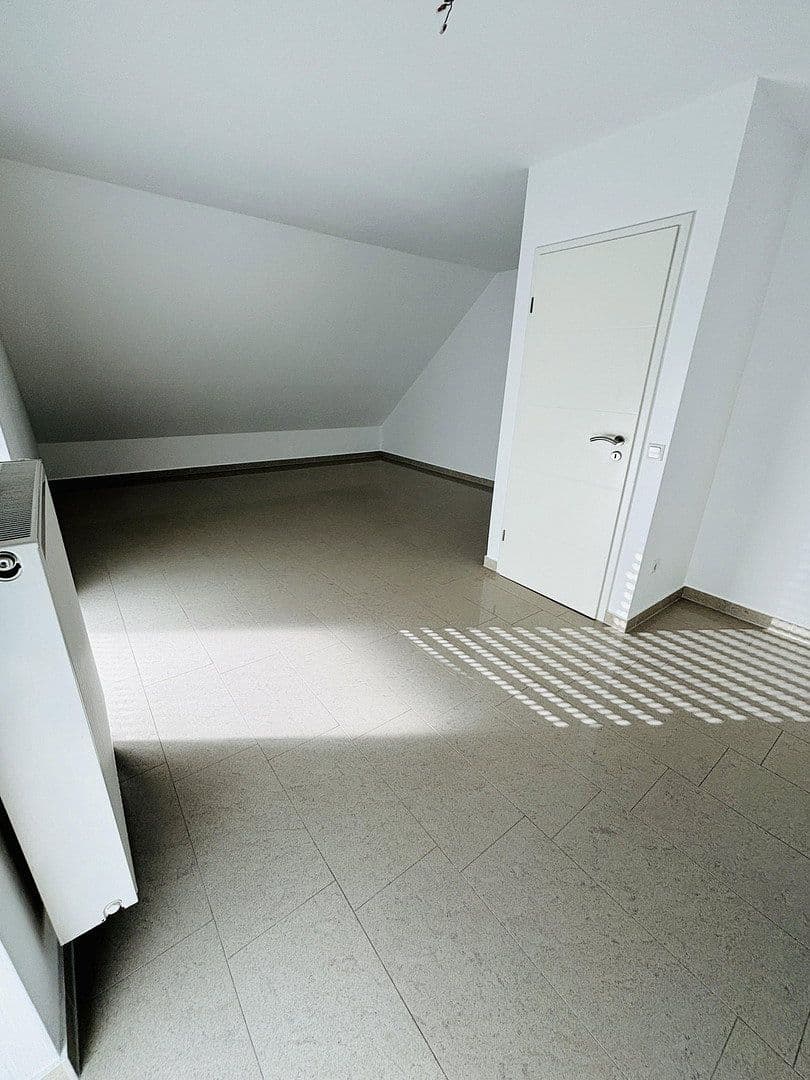 Predaj domu 121 m², pozemek 324 m², Sandstrasse 62, Frechen, Severné Porýnie - Westfálsko Predaj domu 121 m², pozemek 324 m², Sandstrasse 62, Frechen, Severné Porýnie - Westfálsko