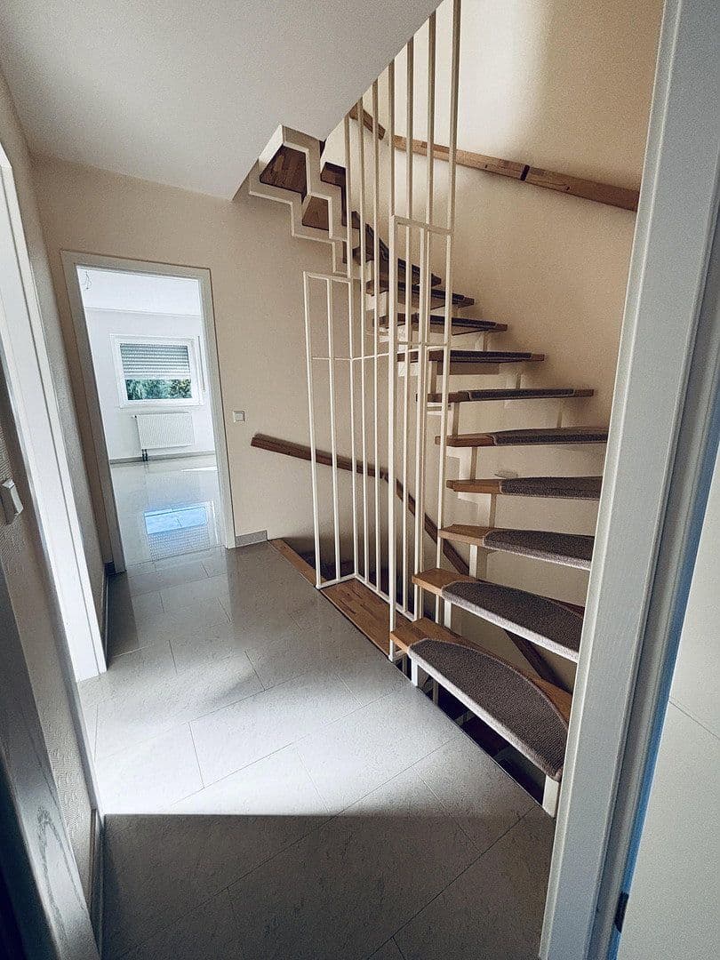 Predaj domu 121 m², pozemek 324 m², Sandstrasse 62, Frechen, Severné Porýnie - Westfálsko Predaj domu 121 m², pozemek 324 m², Sandstrasse 62, Frechen, Severné Porýnie - Westfálsko