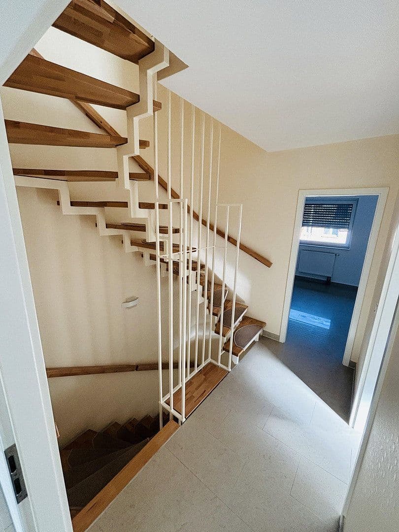 Predaj domu 121 m², pozemek 324 m², Sandstrasse 62, Frechen, Severné Porýnie - Westfálsko Predaj domu 121 m², pozemek 324 m², Sandstrasse 62, Frechen, Severné Porýnie - Westfálsko