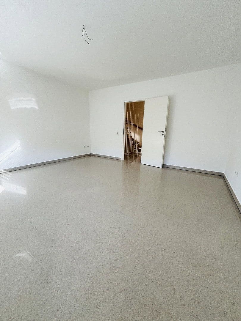 Predaj domu 121 m², pozemek 324 m², Sandstrasse 62, Frechen, Severné Porýnie - Westfálsko Predaj domu 121 m², pozemek 324 m², Sandstrasse 62, Frechen, Severné Porýnie - Westfálsko