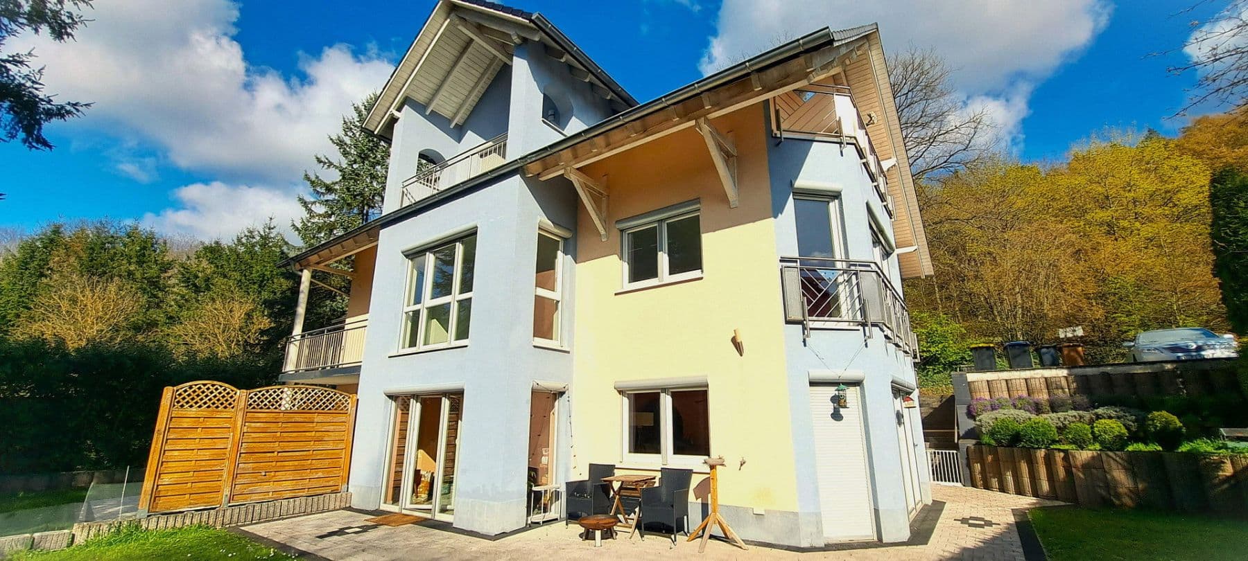 Predaj domu 345 m², pozemek 584 m², Kaiserslautern-Erlenbach, Porýnie-Falcko Predaj domu 345 m², pozemek 584 m², Kaiserslautern-Erlenbach, Porýnie-Falcko