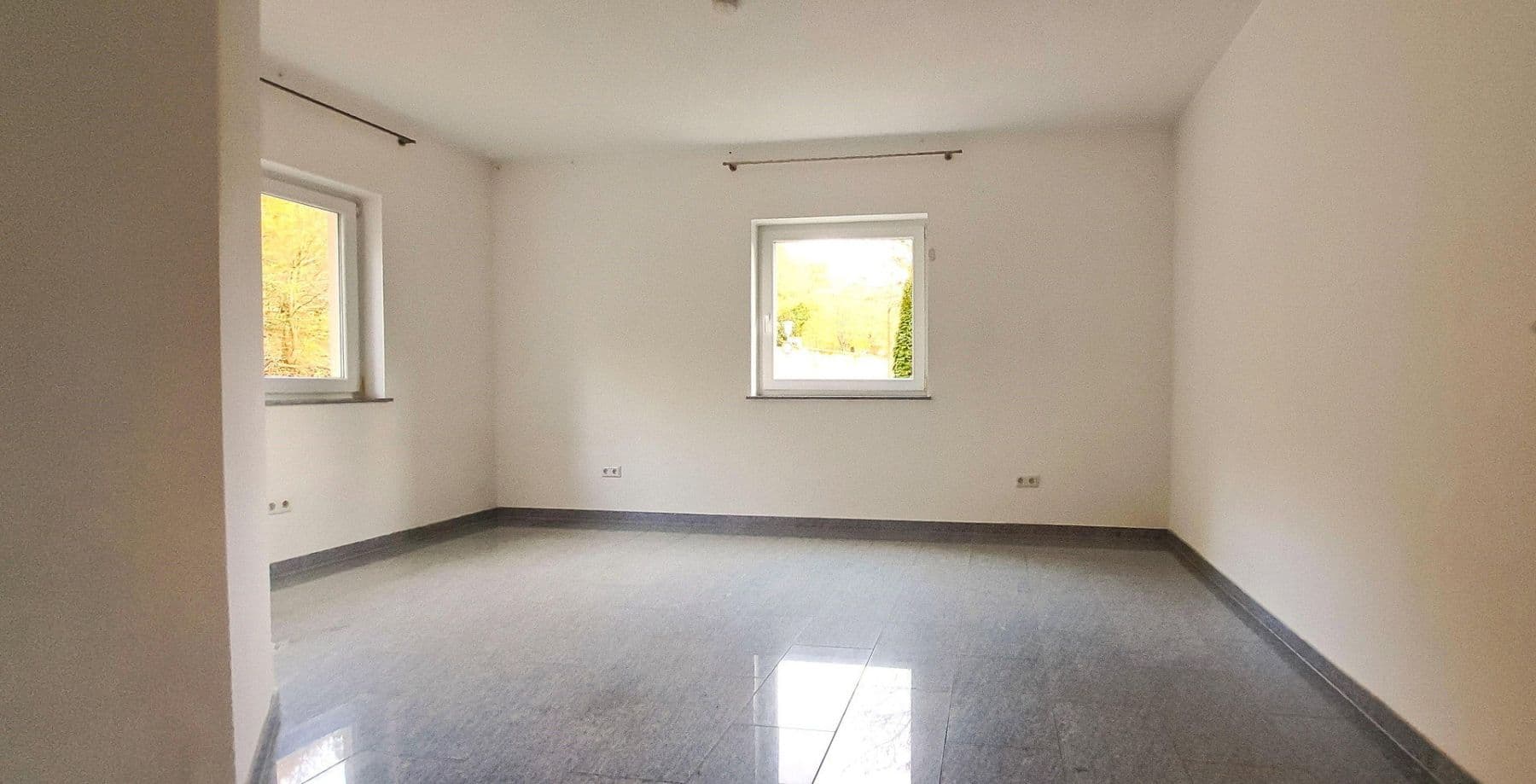 Predaj domu 345 m², pozemek 584 m², Kaiserslautern-Erlenbach, Porýnie-Falcko Predaj domu 345 m², pozemek 584 m², Kaiserslautern-Erlenbach, Porýnie-Falcko