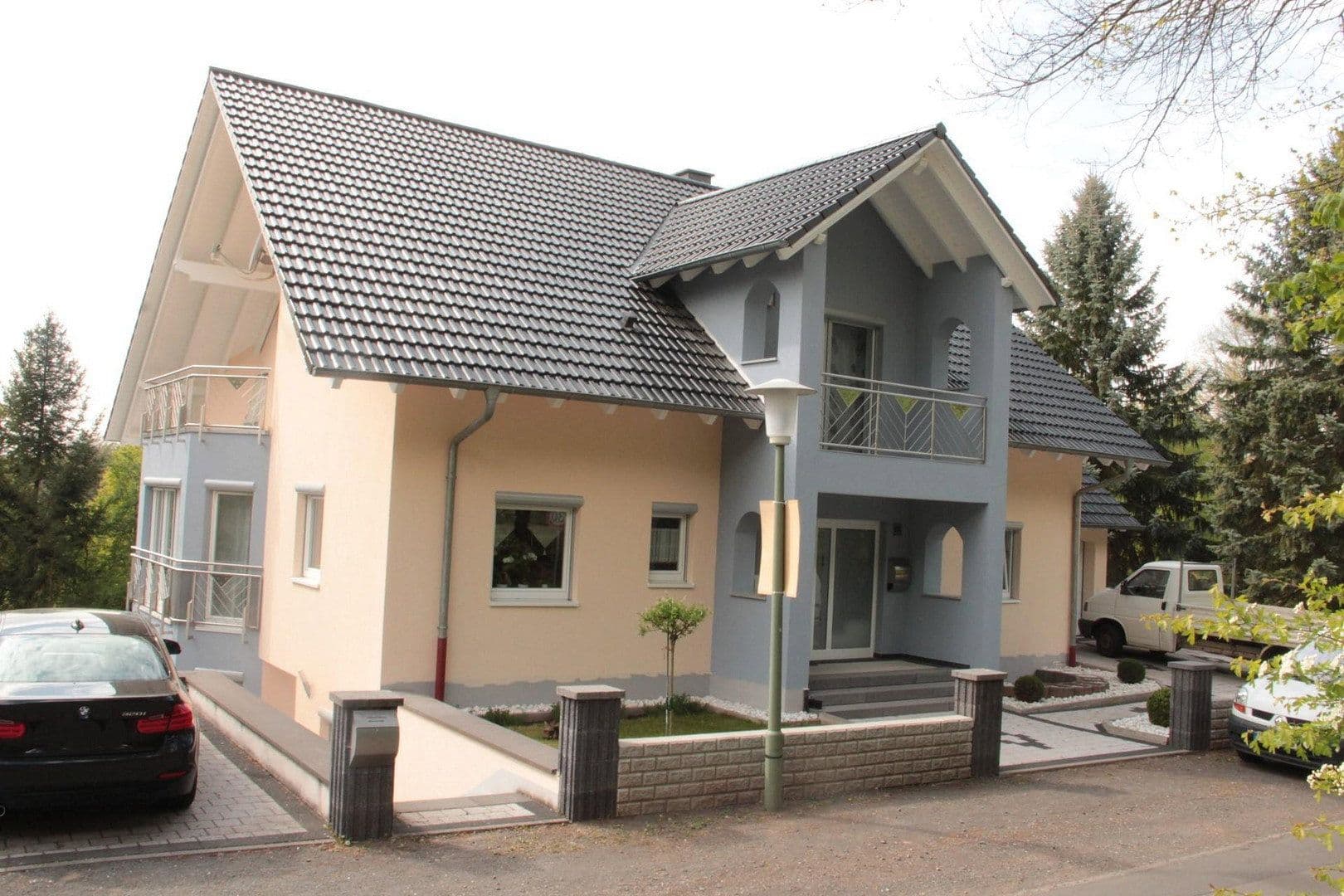 Predaj domu 345 m², pozemek 584 m², Kaiserslautern-Erlenbach, Porýnie-Falcko Predaj domu 345 m², pozemek 584 m², Kaiserslautern-Erlenbach, Porýnie-Falcko