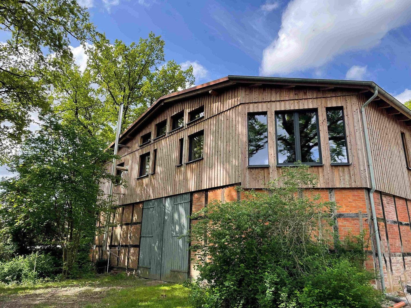 Predaj domu 245 m², pozemek 2.000 m², Rohrstorf 1, Himbergen, Dolné Sasko Predaj domu 245 m², pozemek 2.000 m², Rohrstorf 1, Himbergen, Dolné Sasko