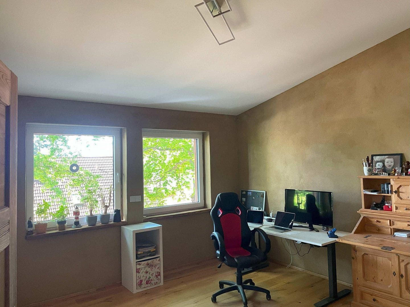 Predaj domu 245 m², pozemek 2.000 m², Rohrstorf 1, Himbergen, Dolné Sasko Predaj domu 245 m², pozemek 2.000 m², Rohrstorf 1, Himbergen, Dolné Sasko