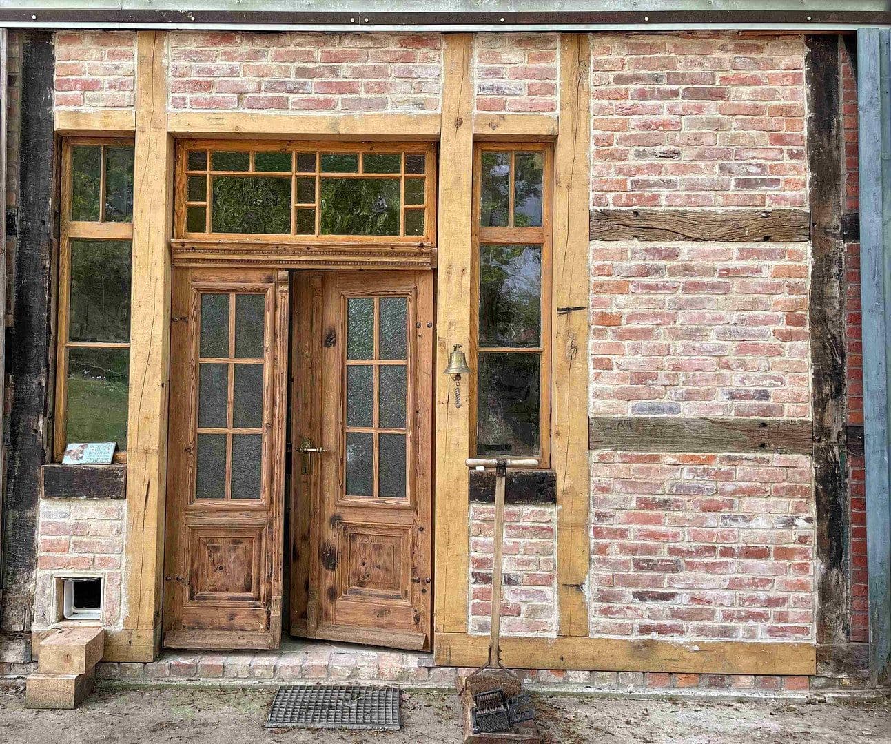 Predaj domu 245 m², pozemek 2.000 m², Rohrstorf 1, Himbergen, Dolné Sasko Predaj domu 245 m², pozemek 2.000 m², Rohrstorf 1, Himbergen, Dolné Sasko