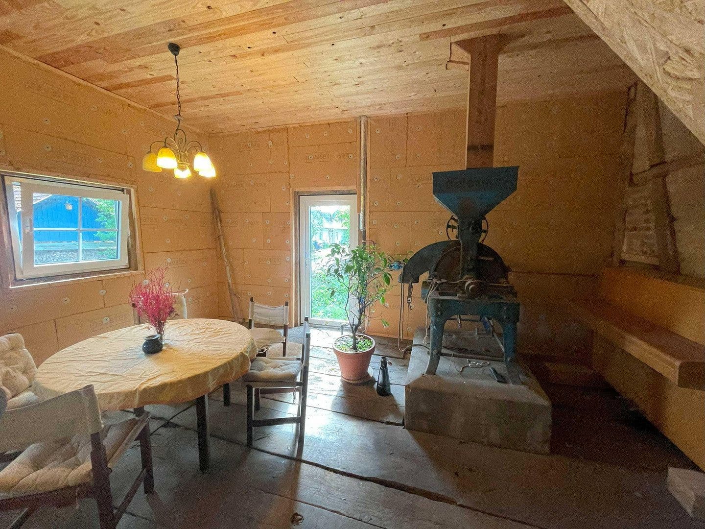 Predaj domu 245 m², pozemek 2.000 m², Rohrstorf 1, Himbergen, Dolné Sasko Predaj domu 245 m², pozemek 2.000 m², Rohrstorf 1, Himbergen, Dolné Sasko