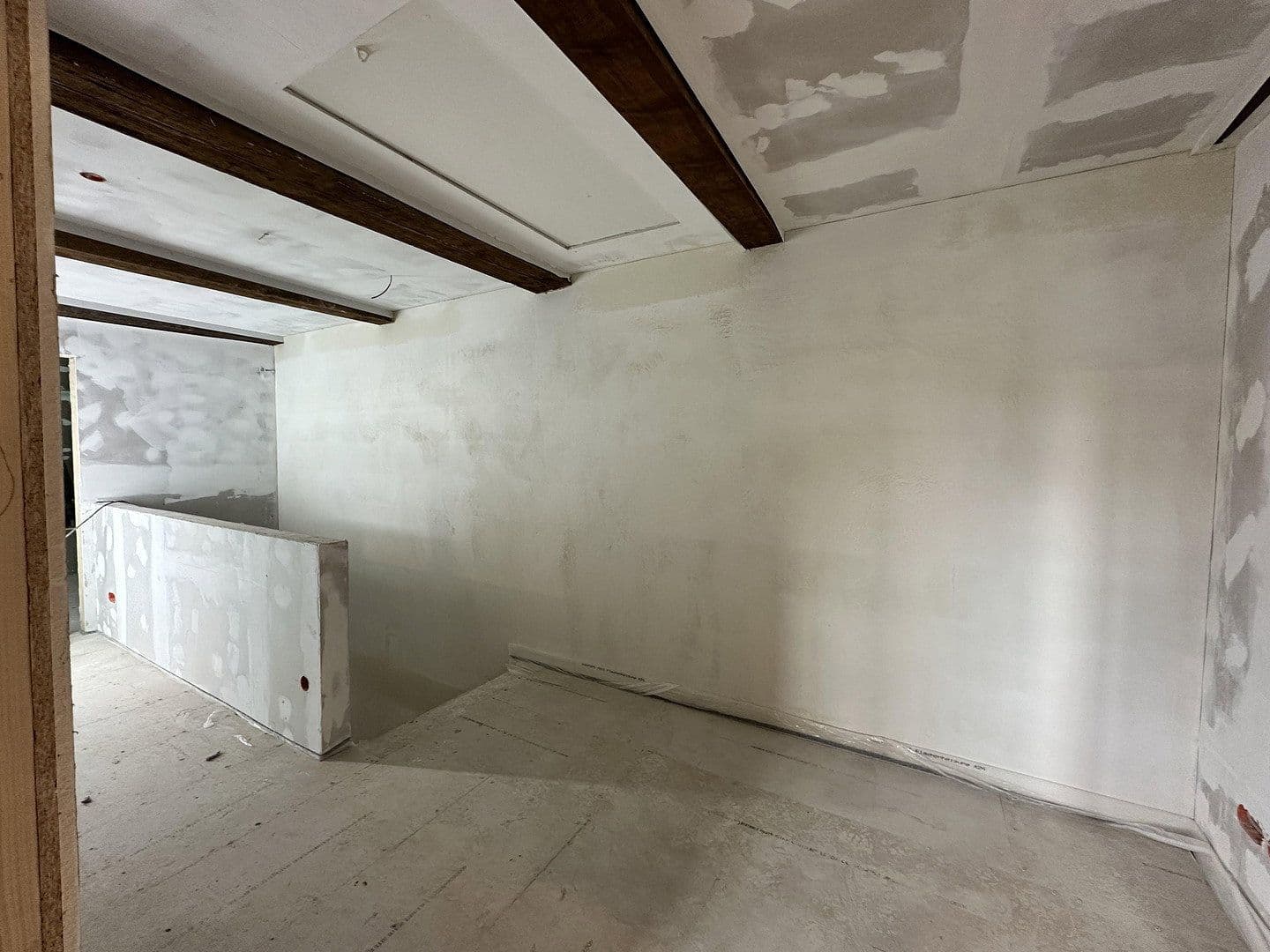 Prenájom bytu 4-izbový 132 m², Hamburg, Hamburg Prenájom bytu 4-izbový 132 m², Hamburg, Hamburg