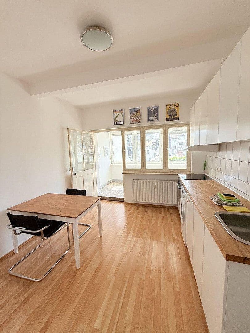 Prenájom bytu 2-izbový 60 m², Friedrichstraße22, Bonn, Severné Porýnie - Westfálsko Prenájom bytu 2-izbový 60 m², Friedrichstraße22, Bonn, Severné Porýnie - Westfálsko