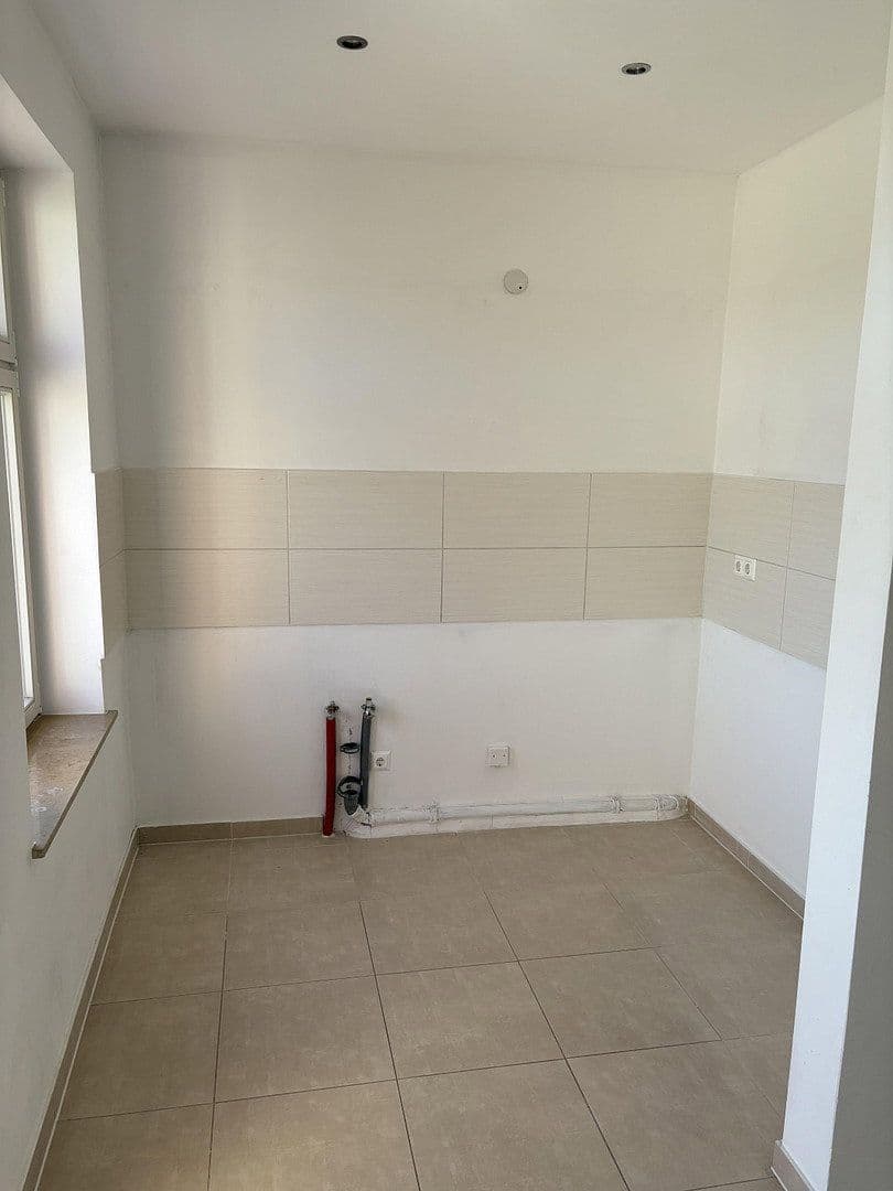 Prenájom bytu 2-izbový 58 m², Engelsdorfer Straße, Leipzig, Sasko Prenájom bytu 2-izbový 58 m², Engelsdorfer Straße, Leipzig, Sasko