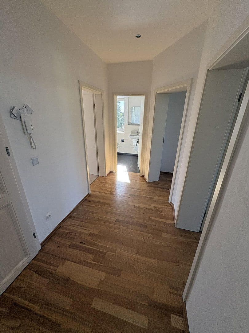 Prenájom bytu 2-izbový 58 m², Engelsdorfer Straße, Leipzig, Sasko Prenájom bytu 2-izbový 58 m², Engelsdorfer Straße, Leipzig, Sasko