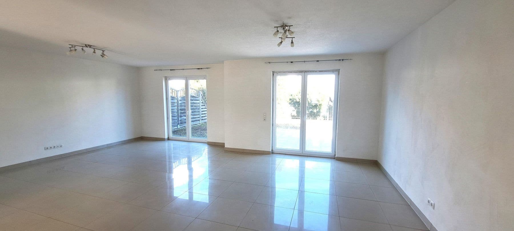 Predaj domu 208 m², pozemek 363 m², In den Langen Ruthen 6, Kaiserslautern, Porýnie-Falcko Predaj domu 208 m², pozemek 363 m², In den Langen Ruthen 6, Kaiserslautern, Porýnie-Falcko