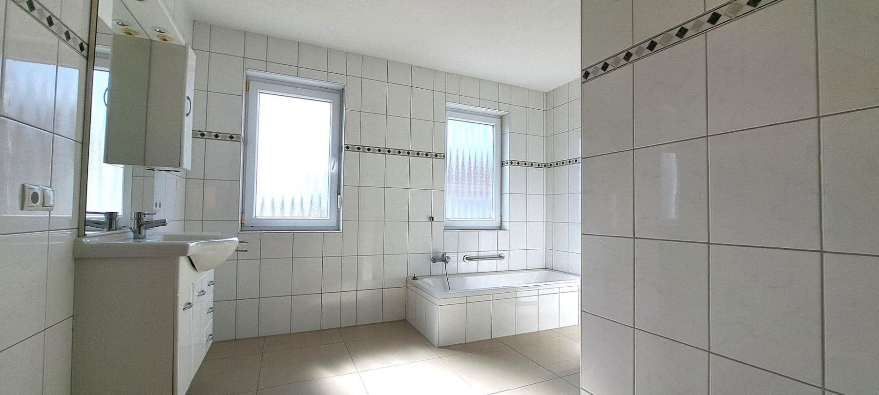 Predaj domu 208 m², pozemek 363 m², In den Langen Ruthen 6, Kaiserslautern, Porýnie-Falcko Predaj domu 208 m², pozemek 363 m², In den Langen Ruthen 6, Kaiserslautern, Porýnie-Falcko