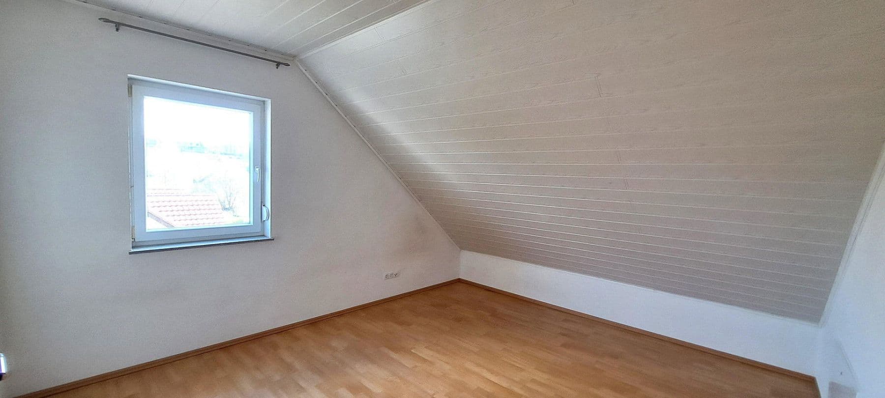 Predaj domu 208 m², pozemek 363 m², In den Langen Ruthen 6, Kaiserslautern, Porýnie-Falcko Predaj domu 208 m², pozemek 363 m², In den Langen Ruthen 6, Kaiserslautern, Porýnie-Falcko
