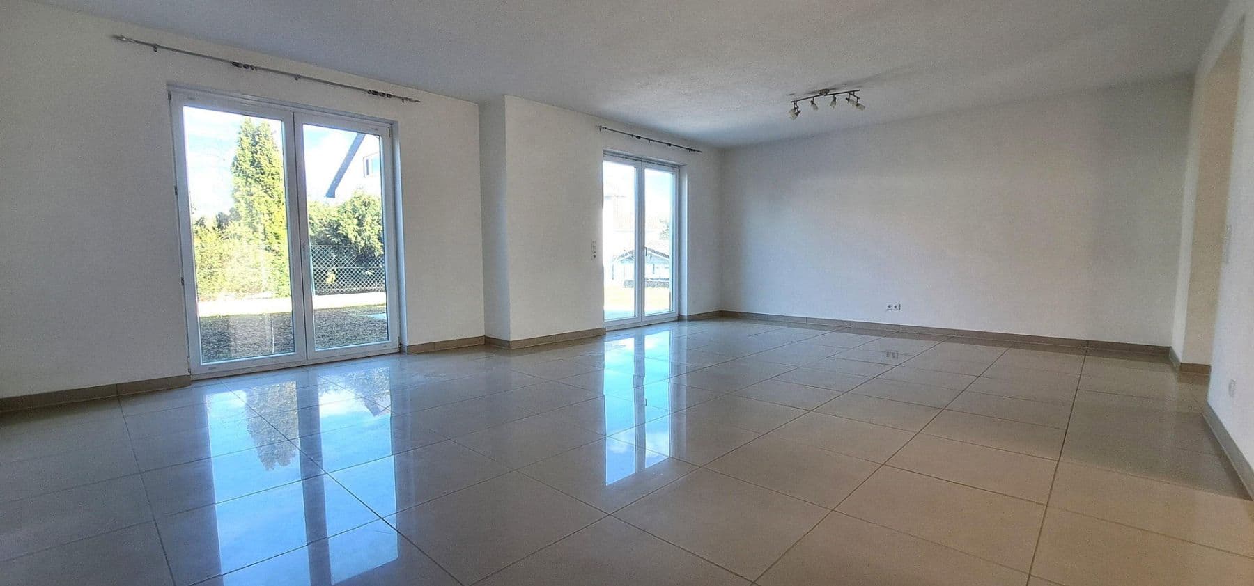 Predaj domu 208 m², pozemek 363 m², In den Langen Ruthen 6, Kaiserslautern, Porýnie-Falcko Predaj domu 208 m², pozemek 363 m², In den Langen Ruthen 6, Kaiserslautern, Porýnie-Falcko